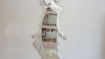 Kız Model Gümüş Renk Boy Aynası