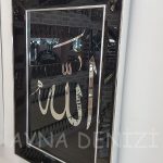 Allah C.C. Hz.Muhammed Yazılı Model Siyah Renk Siyah Camlı Çerçeveli Tablo-15
