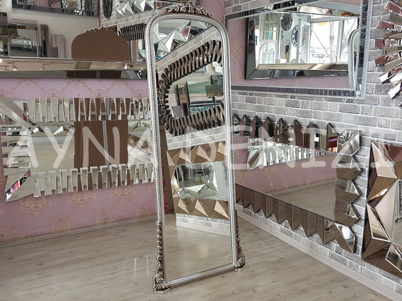 Matmazel Model Gümüş Renk Ayaklı Boy Aynası