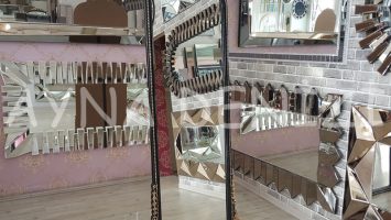 Matmazel Model Siyah Altın Renk Ayaklı Boy Aynası