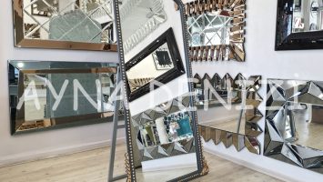 Sinyora Model Antrasit Altın Renk Ayaklı Boy Aynası