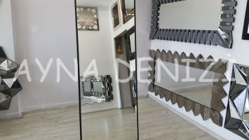Majeste Luxury Model Siyah Renk Metal Çerçeveli Ayaklı Boy Aynası