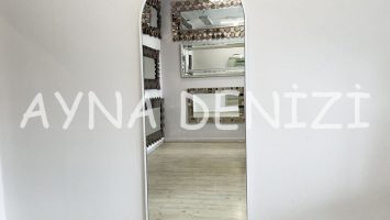 Matilda Elegant Model Beyaz Renk Metal Çerçeveli Boy Aynası